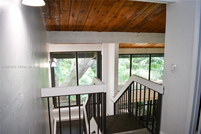 Building Photo - 19420 NE 26th Ave