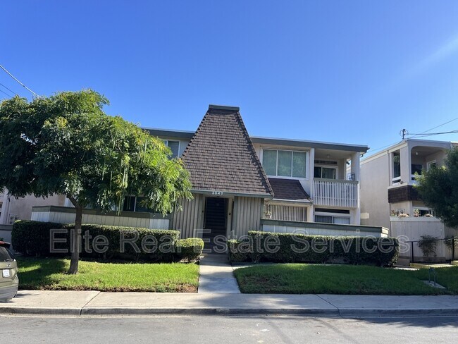 Primary Photo - 3842 Basilone St