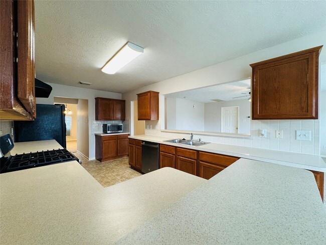 Building Photo - 8003 Beech Park Ln