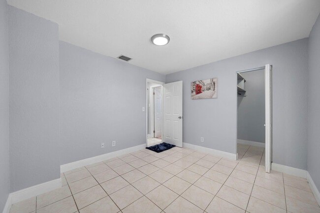 Building Photo - 4527 NW 191st Terrace