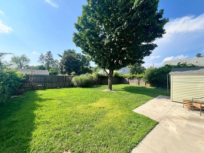 Building Photo - Beautiful Single Family Home in East Sprin...