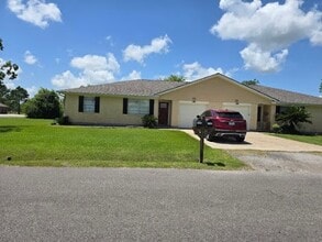 Building Photo - 17415 Fir Rd