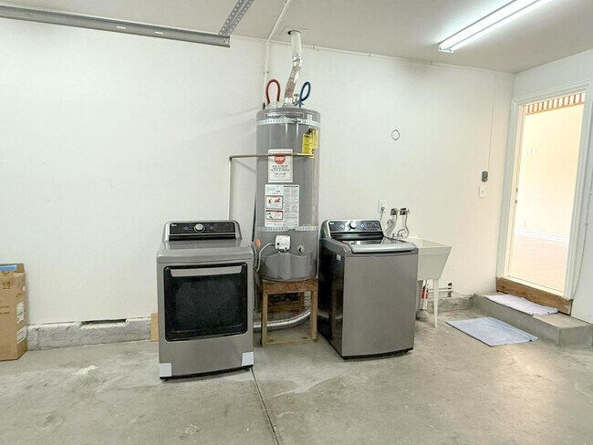 Building Photo - NEW PRICE ! Highly upgraded ! Two Story Ho...