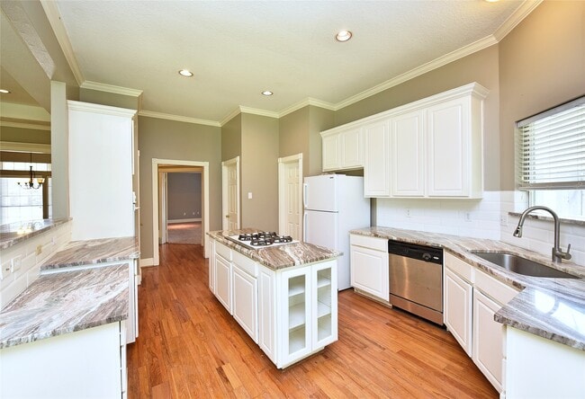 Building Photo - 5830 Hornwood Dr