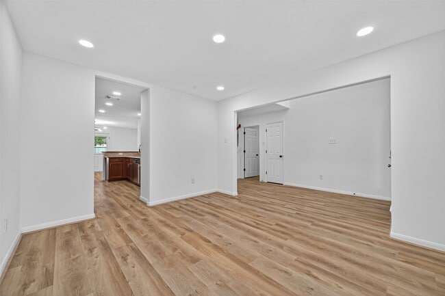 Building Photo - 17422 Bending Post Dr