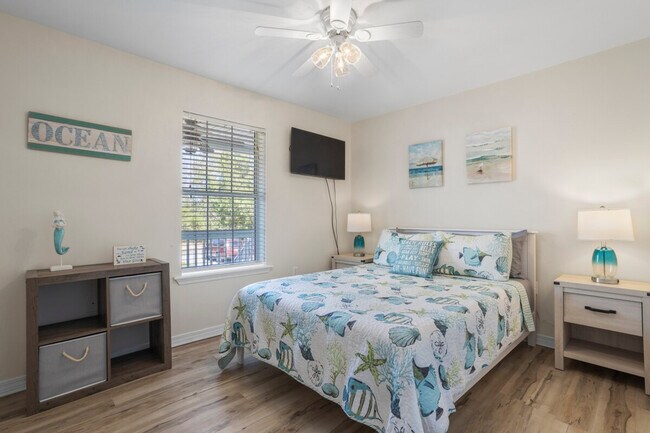 Building Photo - 309 Julia St