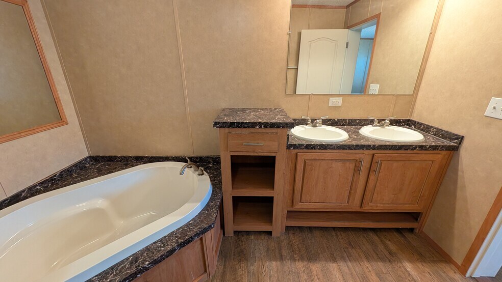 Building Photo - 4804 Saint Andrews Chu Rd