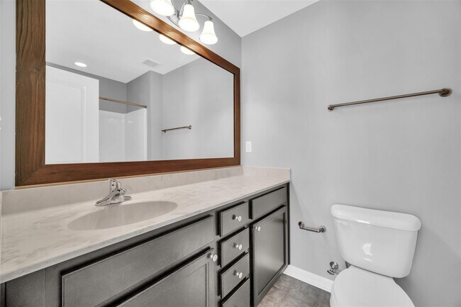Building Photo - 1652 Halesworth Ln