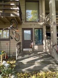 Building Photo - Mount CB 2 bedroom/ 2 bathroom condo avail...