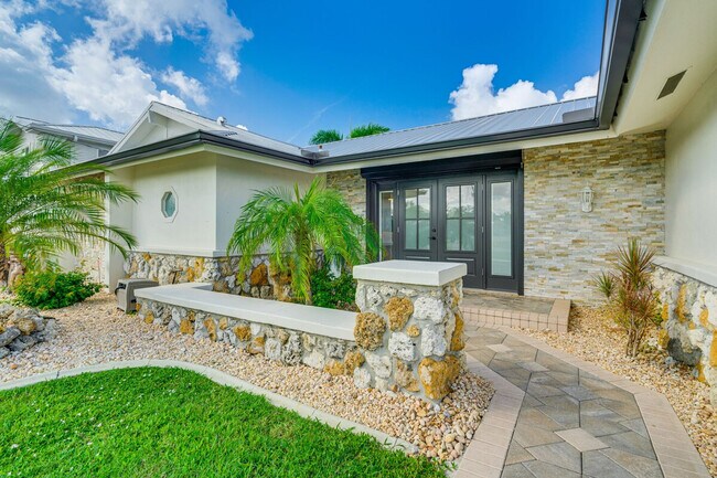 Building Photo - 11599 Island Ave