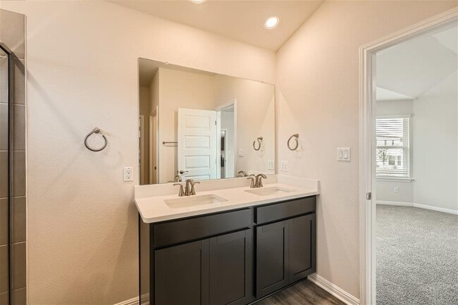 Building Photo - 360 El Capitan Lp