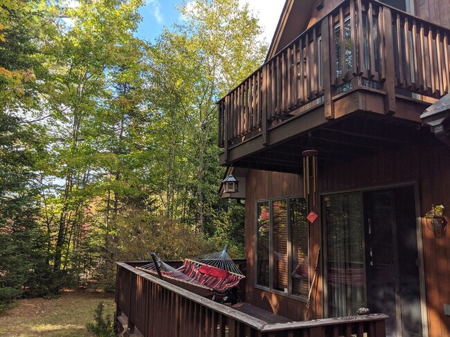 Building Photo - 140 Paquette Cir