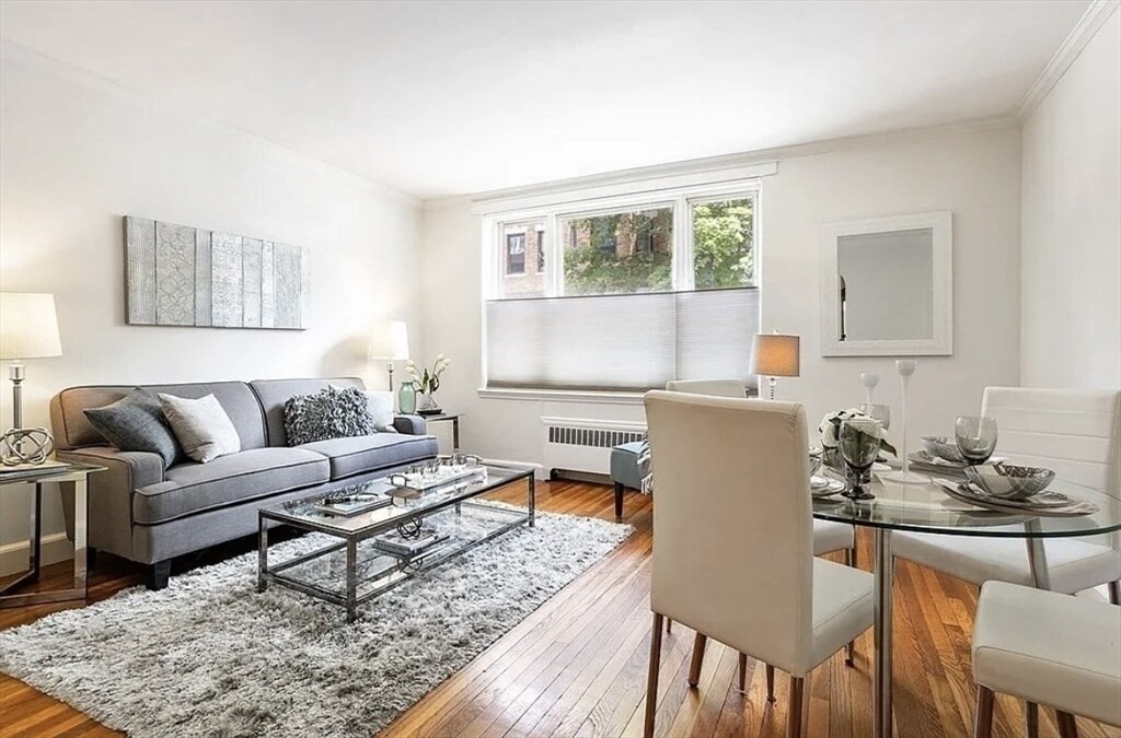 Building Photo - 60 Sutherland Rd