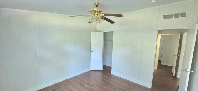 Building Photo - 24430 Oak Hollow Blvd