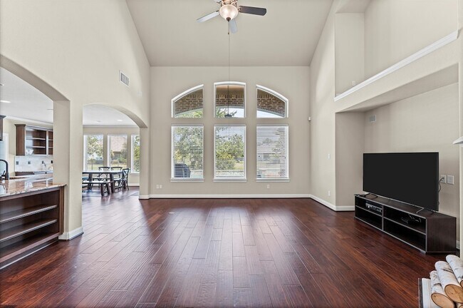 Building Photo - 10 Cayuga Pond Ct