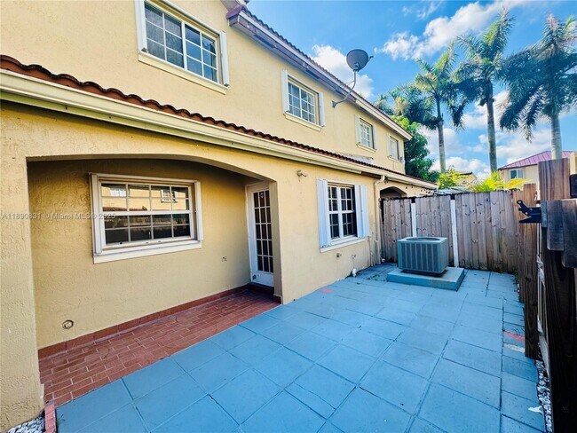 Building Photo - 6880 SW 158th Ct