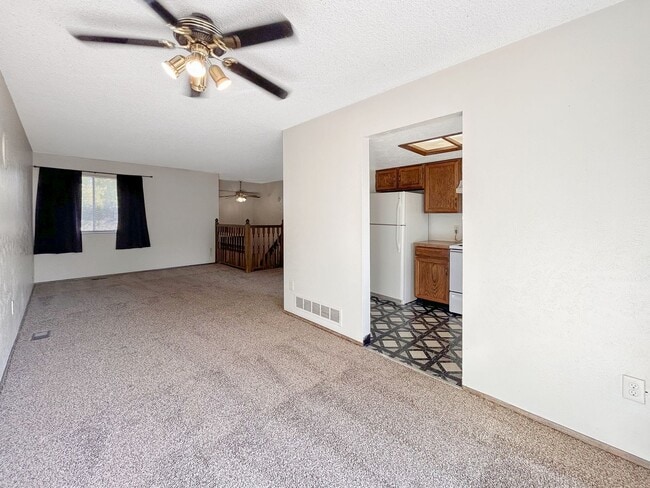 Building Photo - $0 DEPOSIT OPTION. CENTRALLY LOCATED 4 BEDROOM SPLIT LEVEL HOME IN WESTMINSTER!