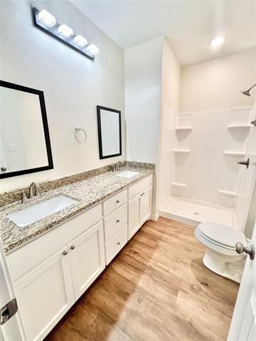 Building Photo - 523 E Hanna St