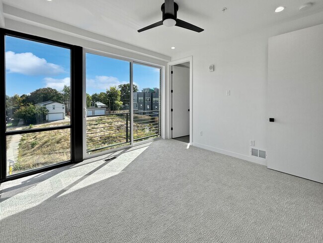 Building Photo - $0 DEPOSIT OPTION. BRAND NEW 4 BED 3 BATH ...