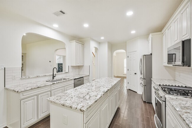 Building Photo - 811 Liberty Way