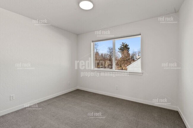 Building Photo - 12625 E Main Ave