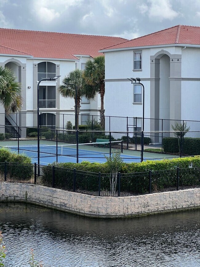 Building Photo - Maitland Area 2/2 Condo with Water View