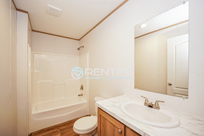 Building Photo - 174 Trivette Rd