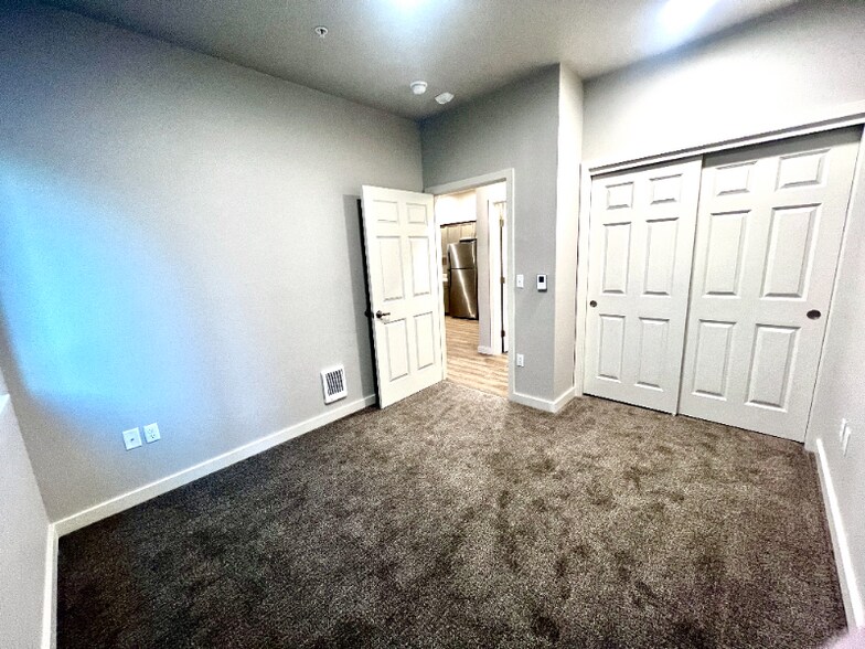 Building Photo - 2330 Yakima Ct