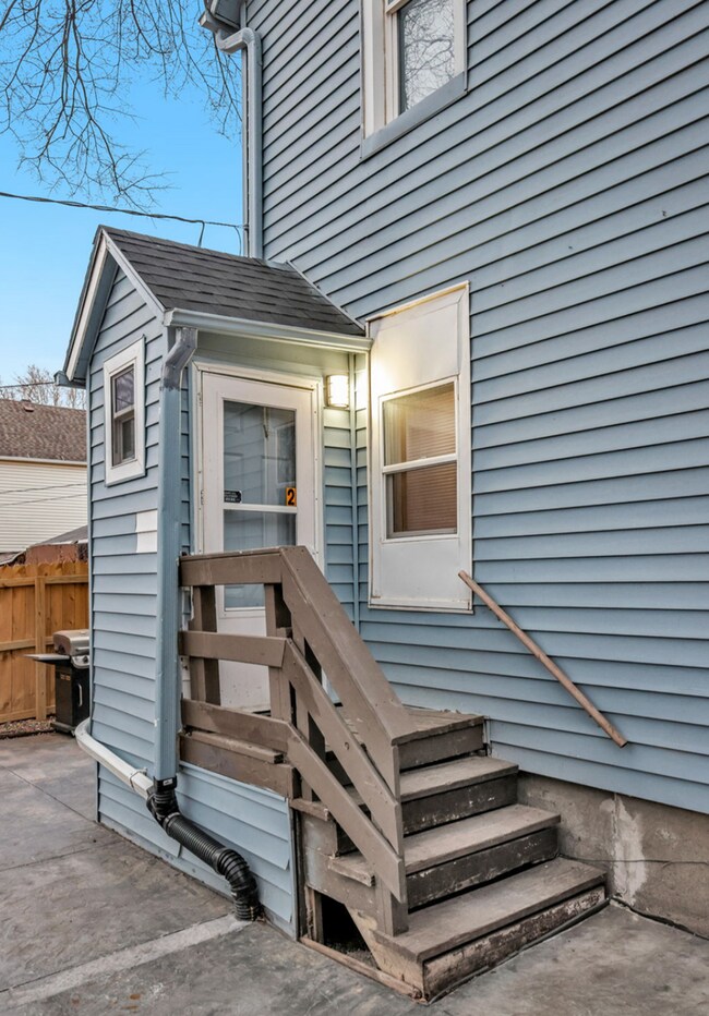 Building Photo - 1911 S 14th St