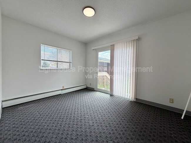 Building Photo - 1165 W Dale Ave