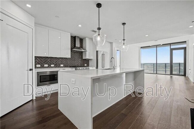 Building Photo - 788 West Marietta St NW