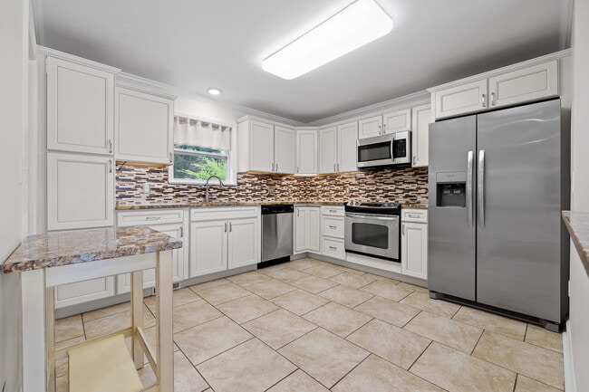 Open Concept Living/Dining/Kitchen - 3291 Van Buren St