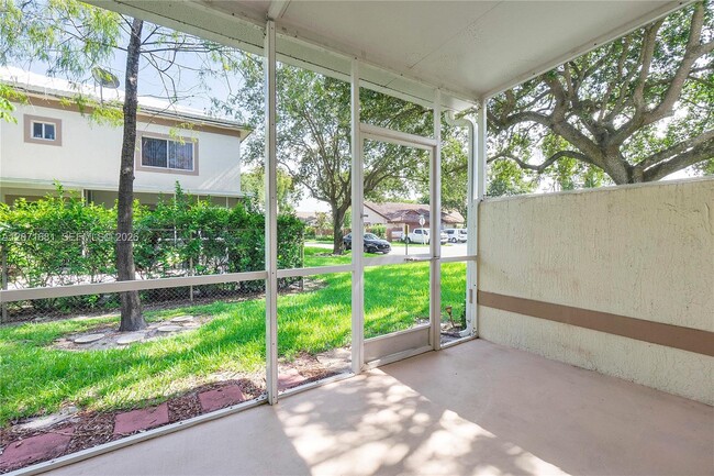 Building Photo - 937 NW 104th Way