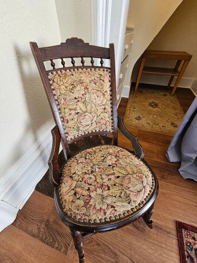 Building Photo - 936 Main St