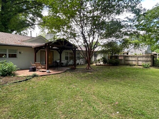 Building Photo - 286 Belhaven St