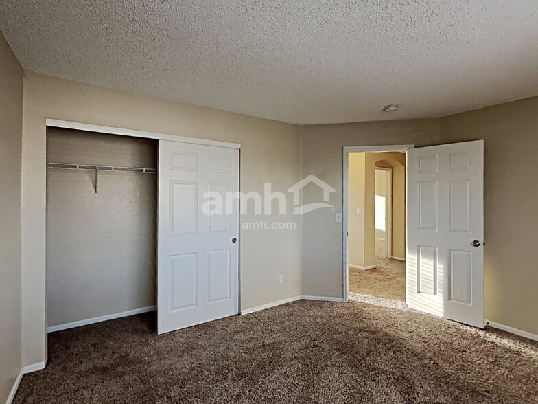 Building Photo - 4076 Orleans Ct