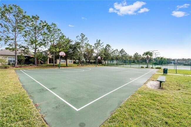Building Photo - Beautiful 3/2.5 Townhome in gated communit...