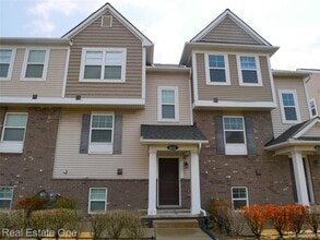 Building Photo - 4637 Bradley Cir