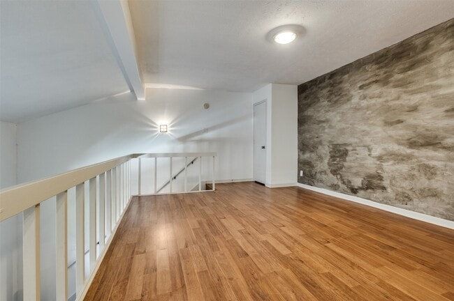 Building Photo - 3105 Wycliff Ave