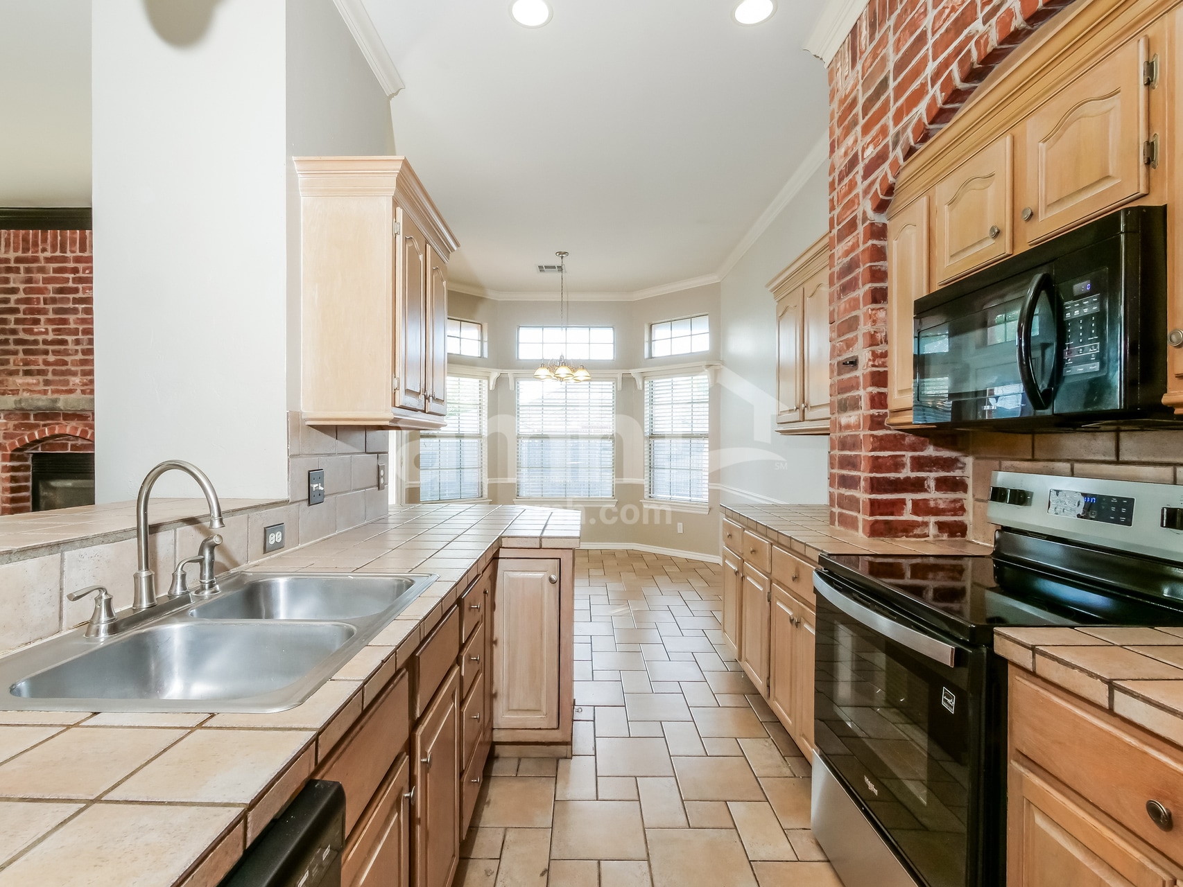 Building Photo - 17533 Zinc Dr