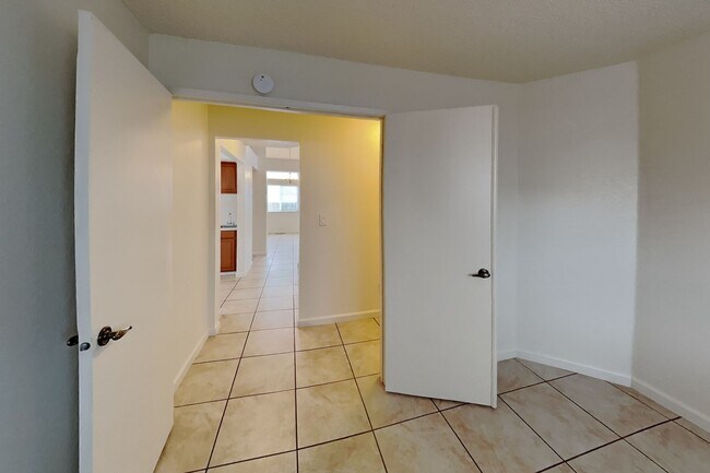 Building Photo - 1091 Discovery Way