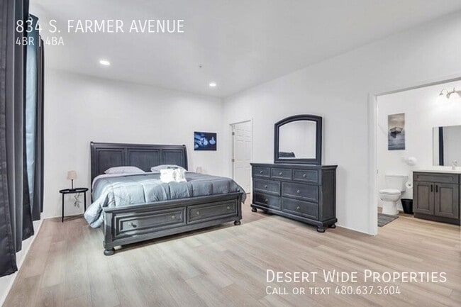 Building Photo - 834 S Farmer Ave