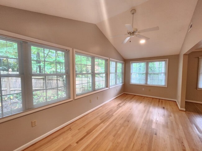 Building Photo - ***FIRST MONTH RENT FREE*** Black Mountain Rentals- Close to Lake Tomahawk and Black Mountain Gol...