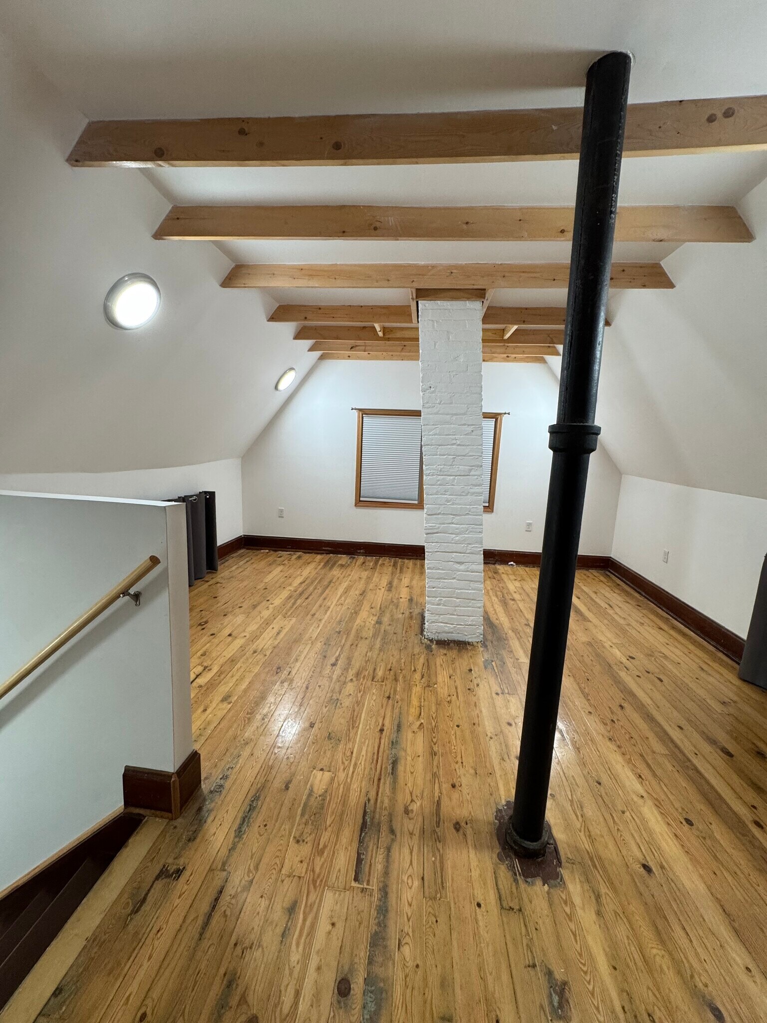 Building Photo - 3078 S Kinnickinnic Ave