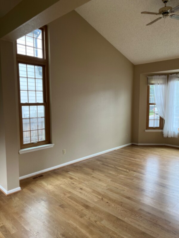 Building Photo - 4175 E 130th Pl