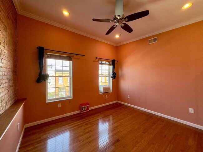 Building Photo - Charming 2BD/3BA Townhome in Highlandtown, Baltimore, MD!