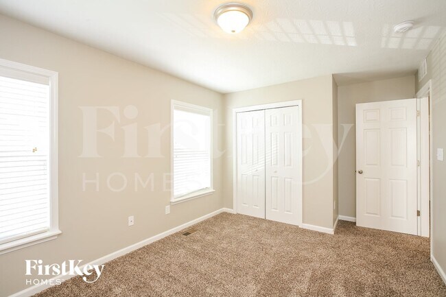 Building Photo - 5788 Waterstone Wy