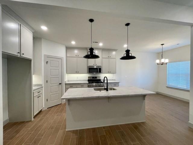 Building Photo - 1049 Parker Ln