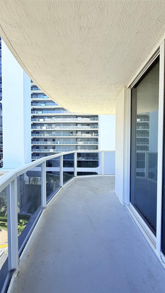 Building Photo - 601 NE 23rd St