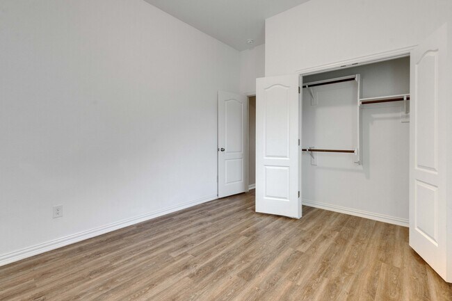 Building Photo - 175 Short Leaf Dr